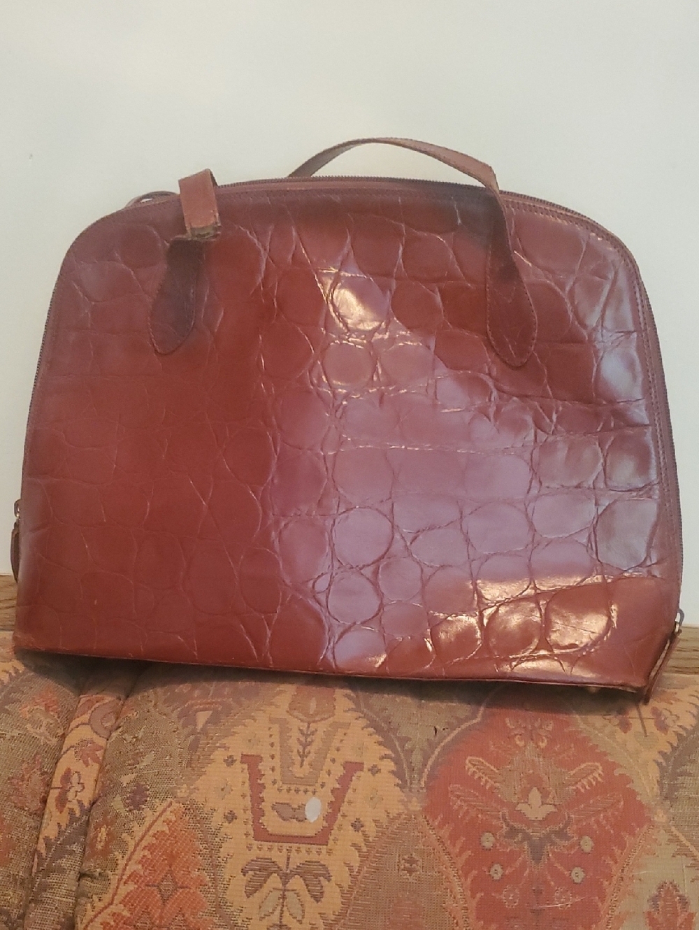 Furla Vintage Leather Shoulder Bag in Brown - Classic Croc-Embossed Style